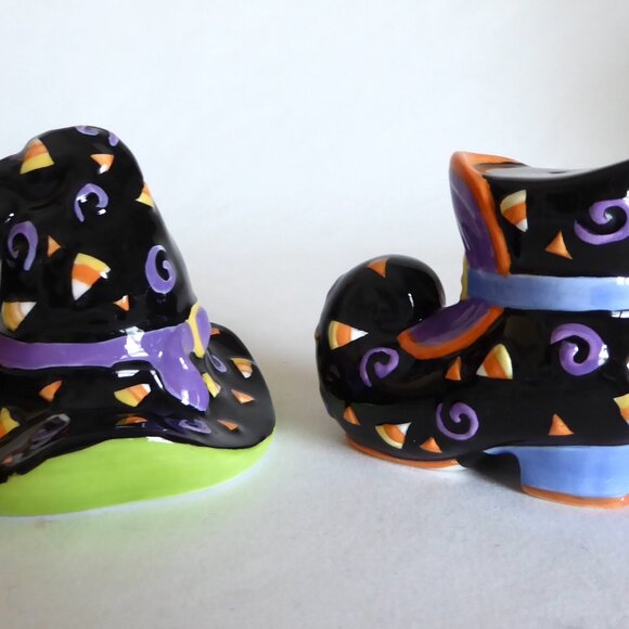 NEW 2003 SPOOKY HOLLOW WITCH HAT BOOT CERAMIC SALT PEPPER SHAKER SET - Picture 9 of 15